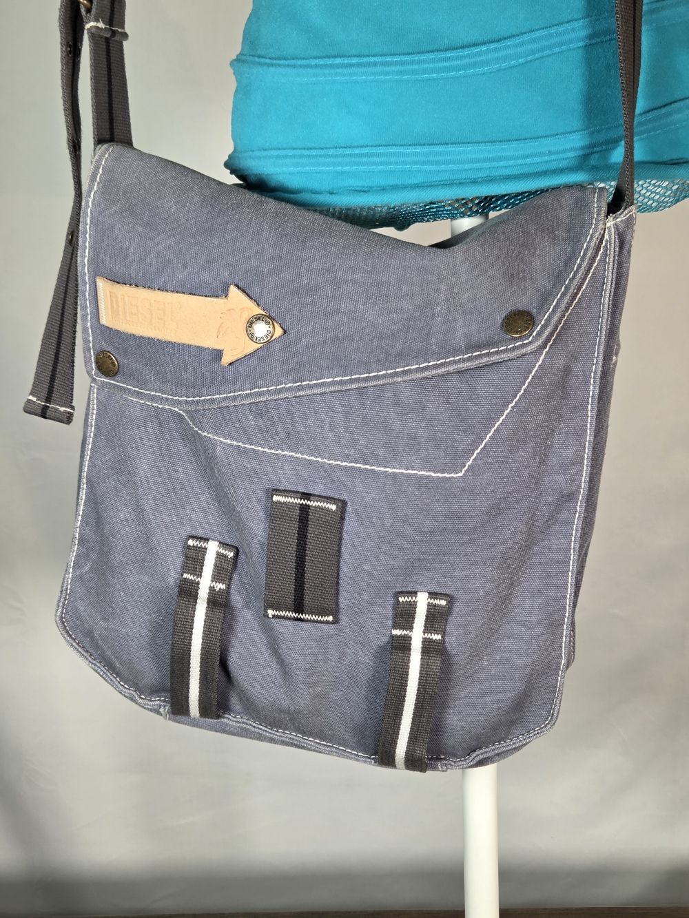 Vtg DIESEL Y2K Distressed Grey Canvas Messenger Bag - Excellent Condition